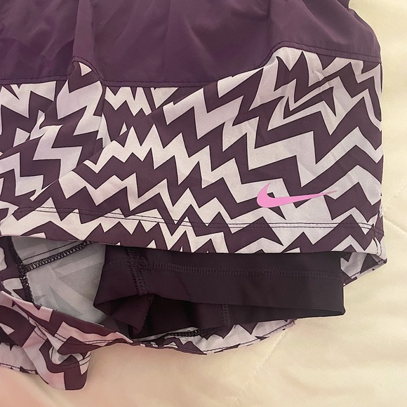 Nike Running Shorts - Picture 3 of 4